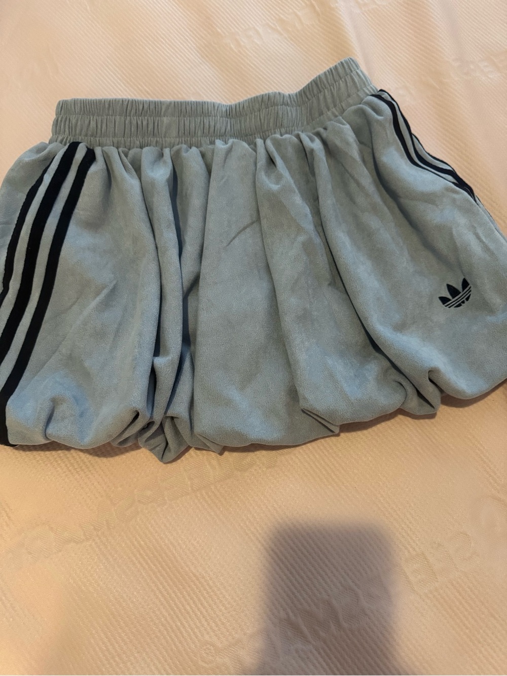 adidas bloomer size 28 waist Suede material
Light Blue Bubble Skirt and black st
